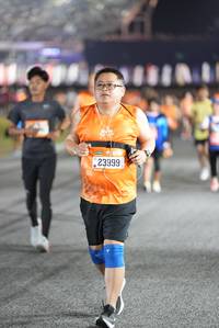 BIB: 23999
                            <button type="button" onclick="openModal(19609491)" class="btn btn-primary btn-sm float-right btn-popup" data-toggle="modal" data-target=".modal-high-quality">
                        <i class="fas fa-shopping-cart"></i> Add to Cart
                    </button>
                                            <button type="button" onclick="isThisMe(19609491, true)" class="btn btn-success btn-sm float-right btn-popup btn-isme hidden" data-toggle="tooltip" data-placement="bottom" title="นี่คือรูปของคุณใช่ไหม คลิกที่นี่เพื่อเอาเข้าอัลบั้ม">
                        <i class="fas fa-plus"></i> Add to album
                    </button>
                    <button type="button" onclick="isThisMe(19609491, false)" class="btn btn-warning btn-sm float-right btn-popup btn-isnotme hidden">
                        <i class="fas fa-ban"></i> Remove from album
                    </button>